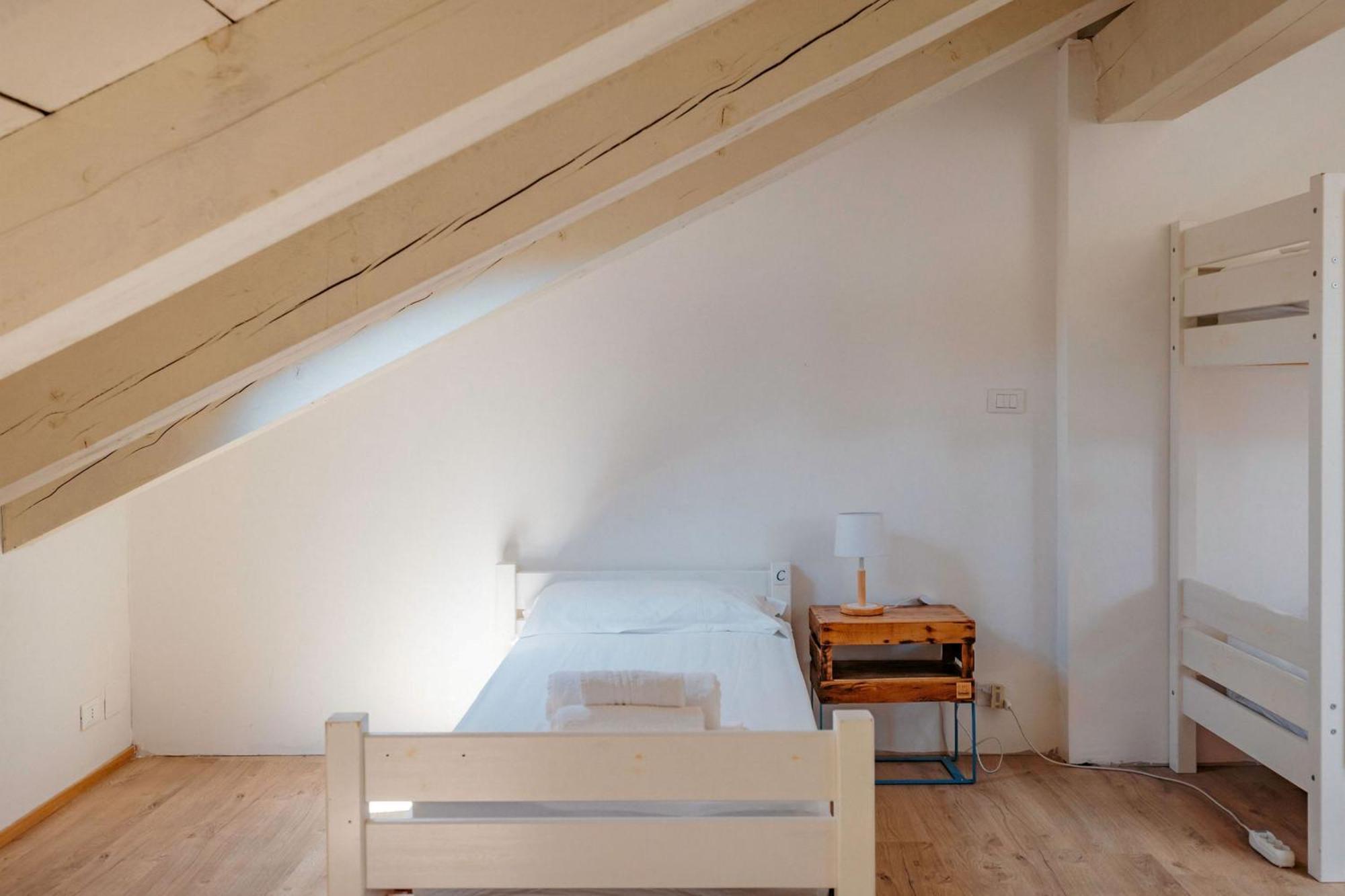 Tomato Urban Retreat Hotel 2*